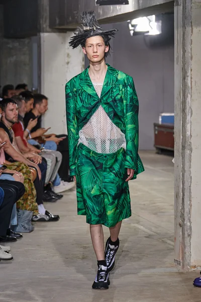 Look 9